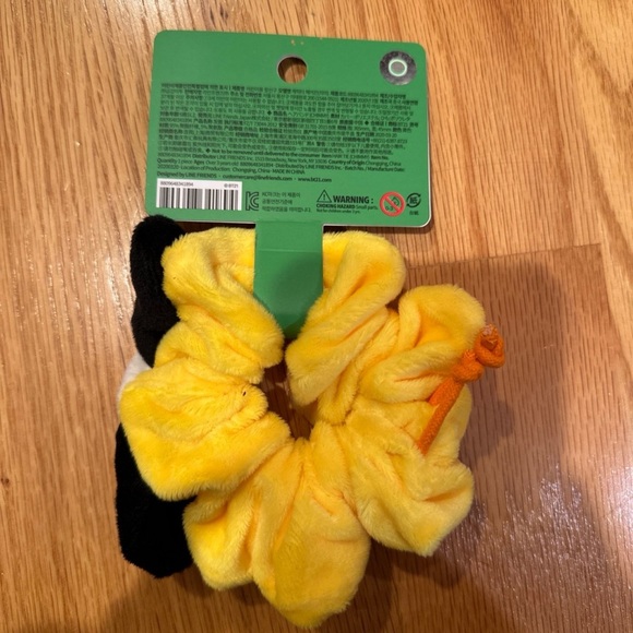 BT21 Chimmy Scrunchie - Picture 2 of 3